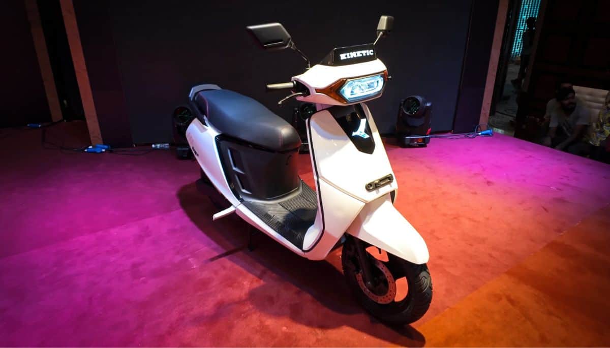 kinetic DX electric scooter
